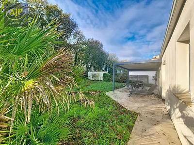 Maison - 96 m² - 4 pièces