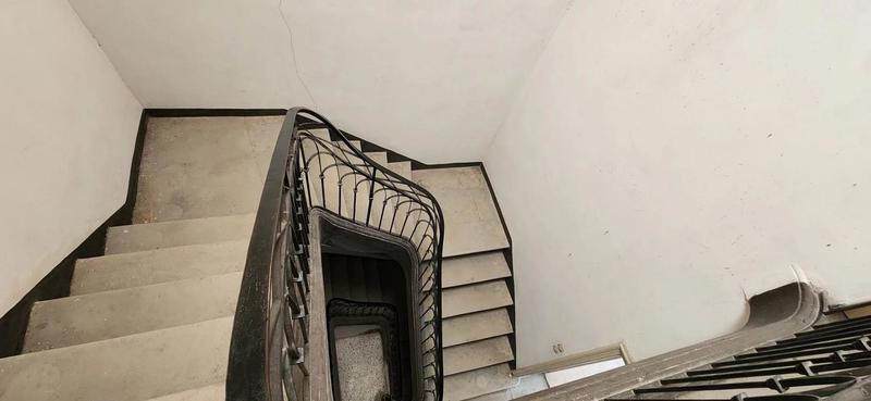 Maison - 255 m² - 9 pièces