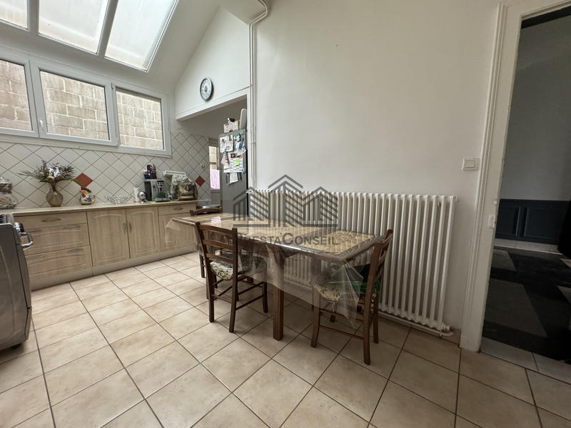 Maison - 166 m² - 7 pièces