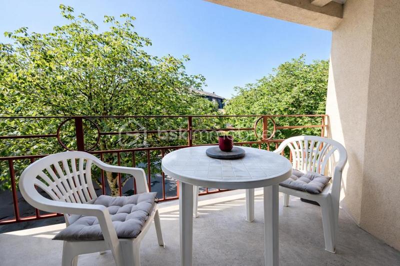 Appartement - 79 m² - 4 pièces