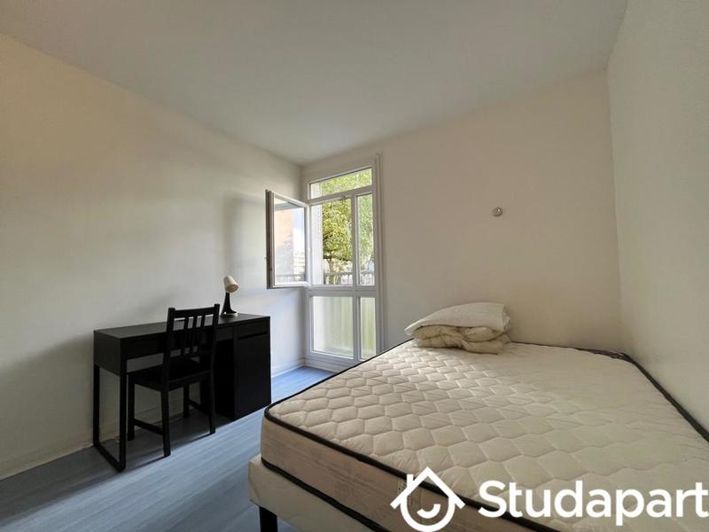 Chambre - 10 m² - 1 pièce