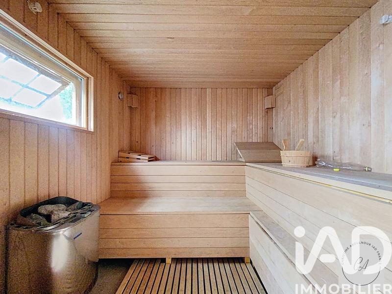 Maison - 260 m² - 8 pièces