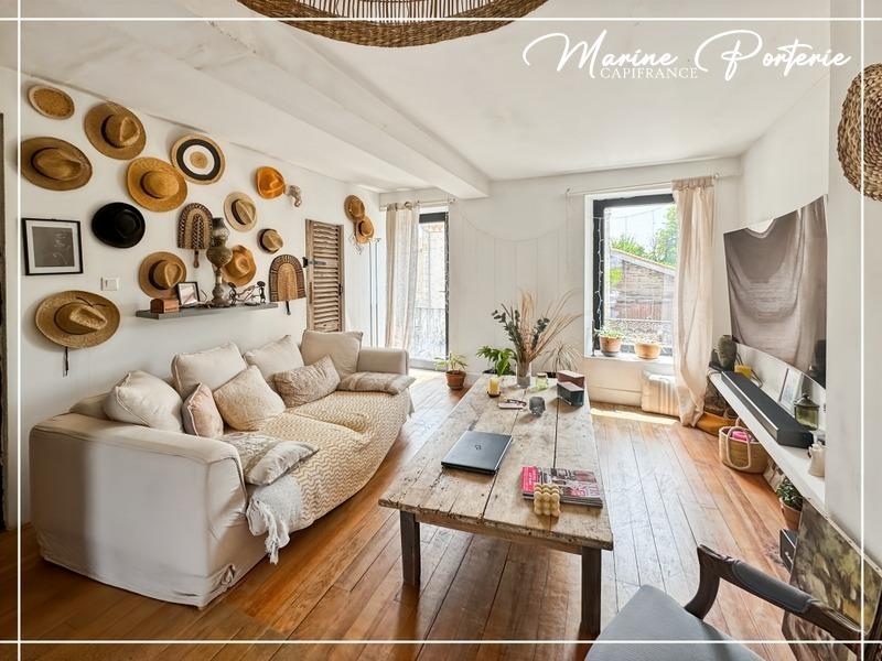 Maison en pierre - 215 m² - 6 pièces