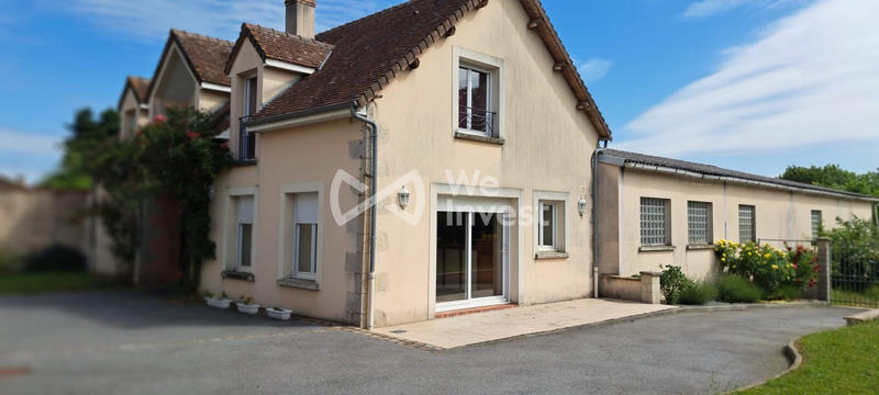 Maison - 234 m² - 8 pièces