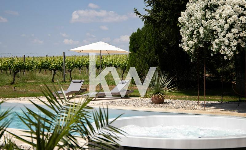 Propriété - 884 m² - 15 pièces