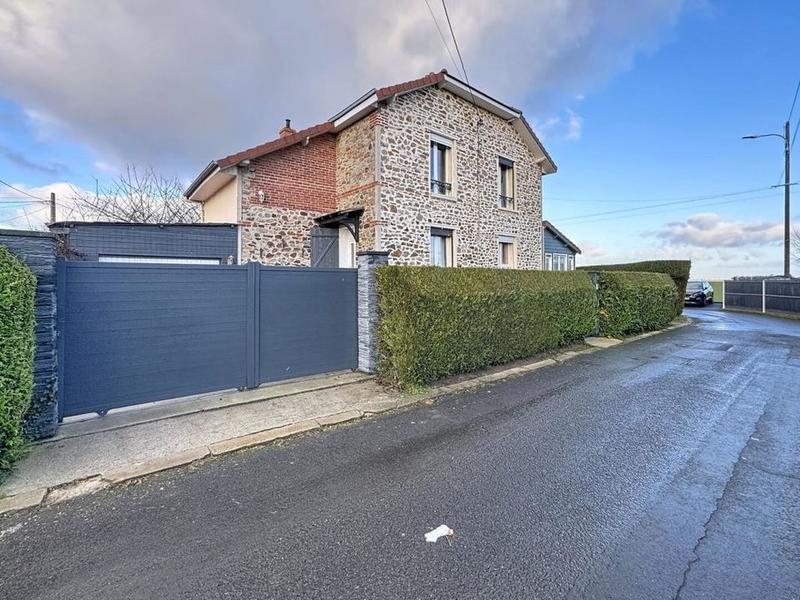 Maison - 100 m² - 5 pièces