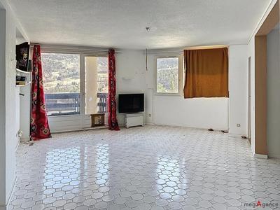 Appartement - 94 m² - 4 pièces