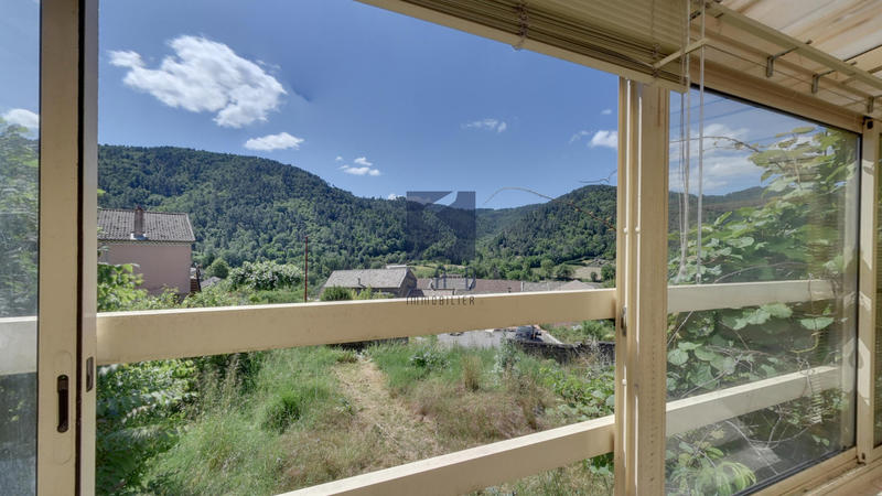 Maison - 100 m² - 6 pièces