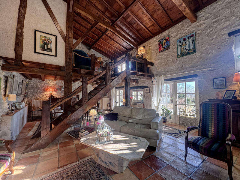 Maison - 200 m² - 7 pièces