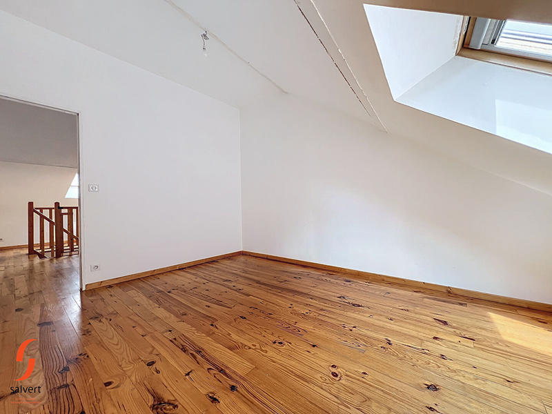 Immeuble - 17 pièces