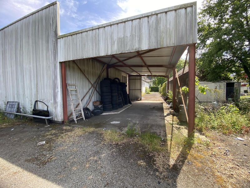 Local commercial - 1 900 m²