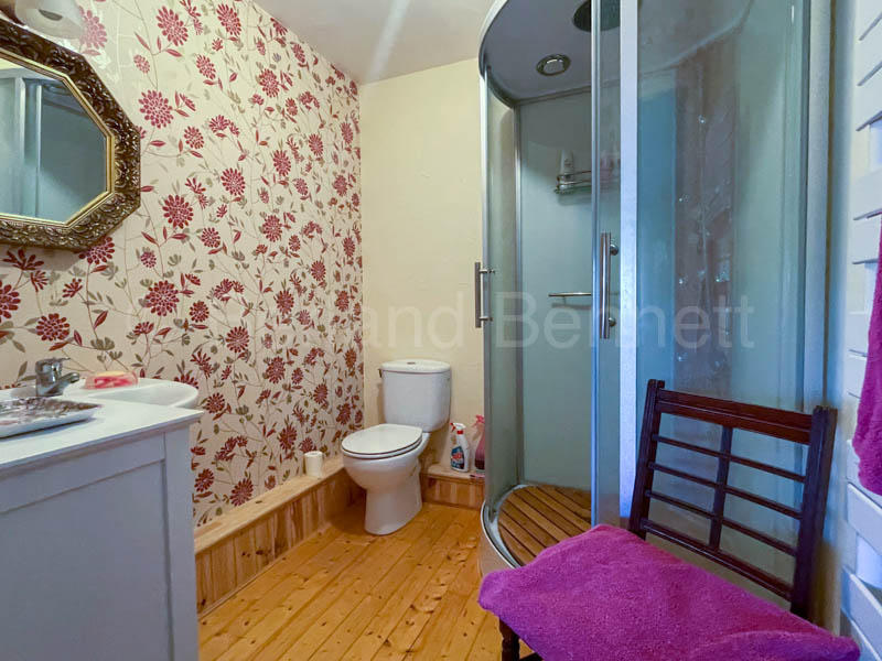 Maison en pierre - 220 m² - 6 pièces