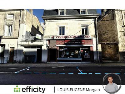 Immeuble - 306 m² - 15 pièces