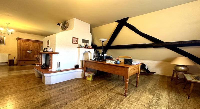 Corps de ferme - 211 m² - 7 pièces