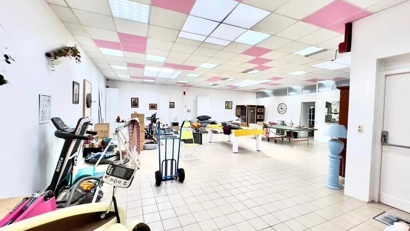 Maison - 349 m² - 10 pièces