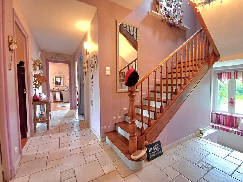 Maison ancienne - 233 m² - 8 pièces