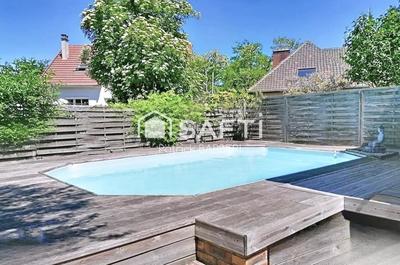 Maison - 254 m² - 7 pièces