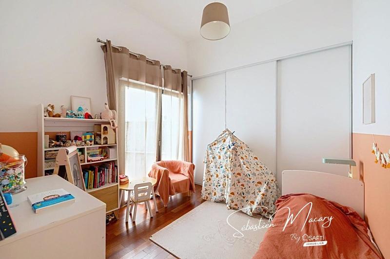 Appartement - 92 m² - 4 pièces