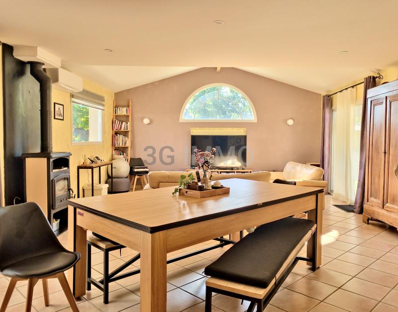 Maison contemporaine - 204 m² - 9 pièces