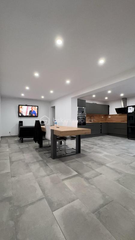 Propriété - 180 m² - 8 pièces