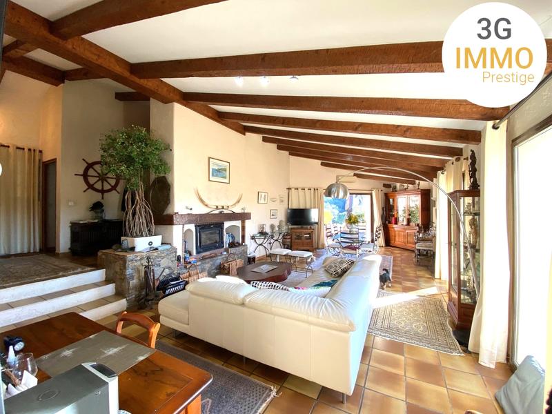 Demeure - 230 m² - 7 pièces