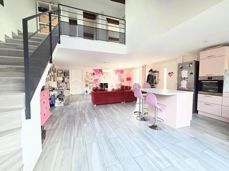 Villa - 227 m² - 8 pièces