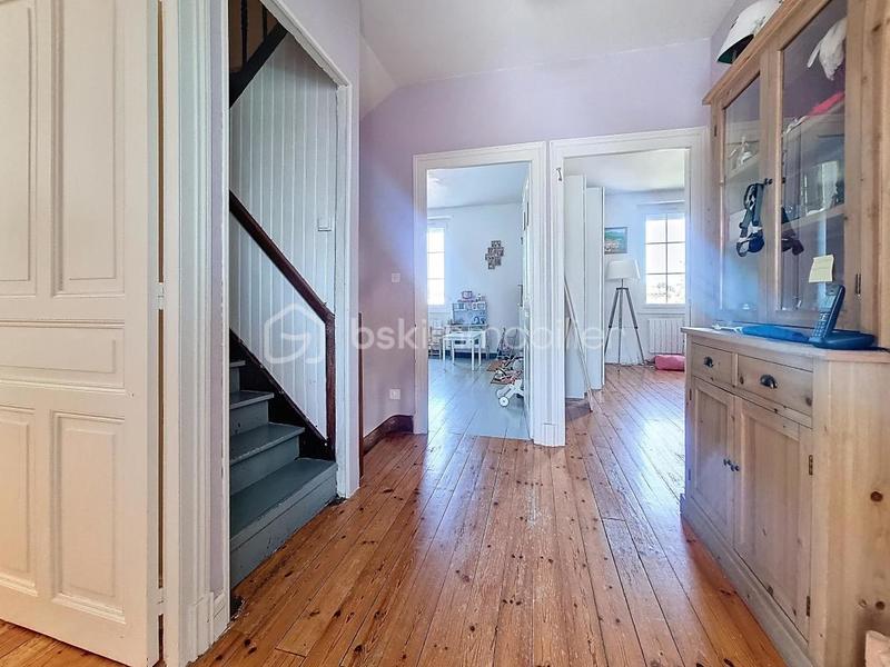 Maison - 200 m² - 7 pièces