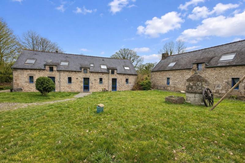 Maison - 237 m² - 7 pièces