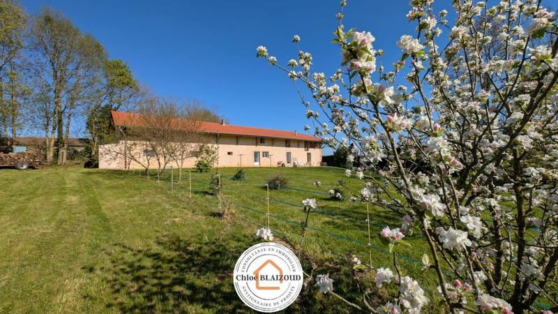 Maison - 239 m² - 7 pièces