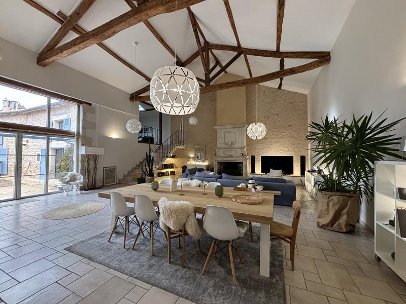 Maison ancienne - 246 m² - 5 pièces