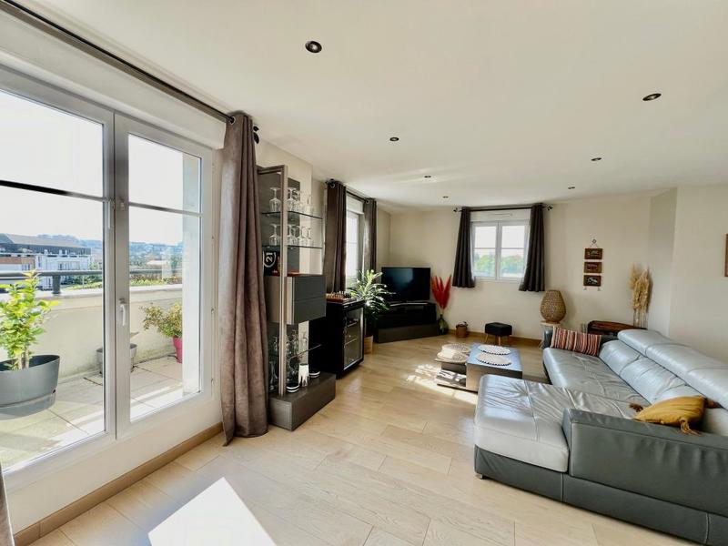 Appartement - 138 m² - 5 pièces