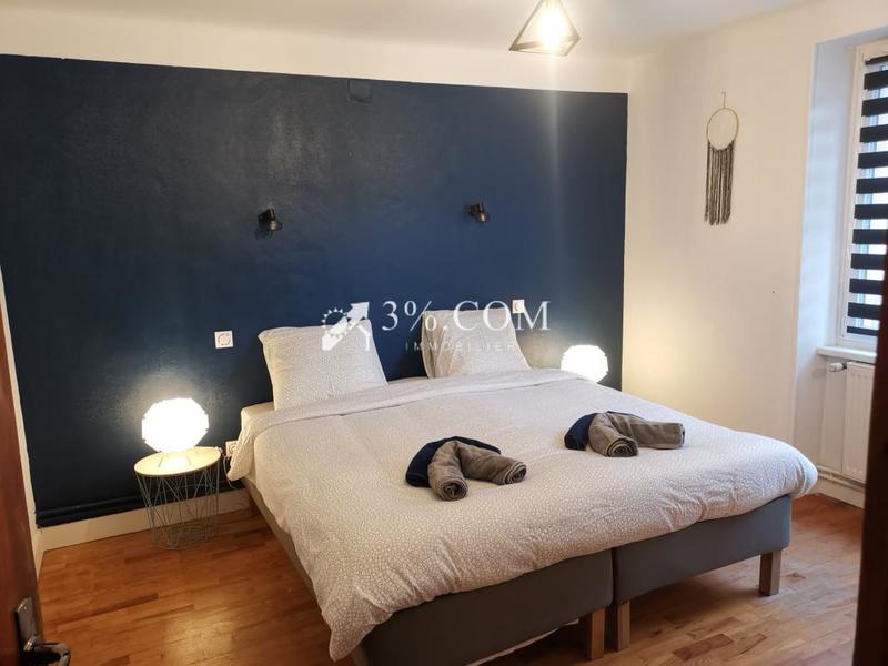 Maison - 260 m² - 11 pièces