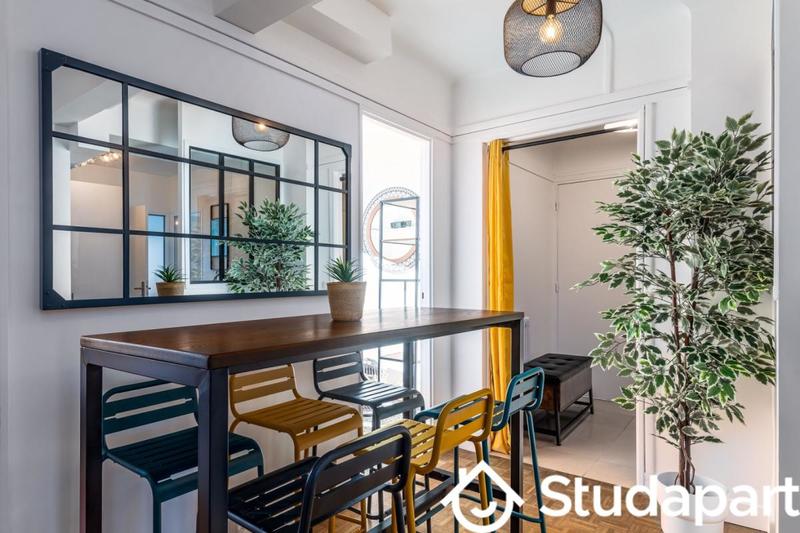 Chambre - 14 m² - 1 pièce