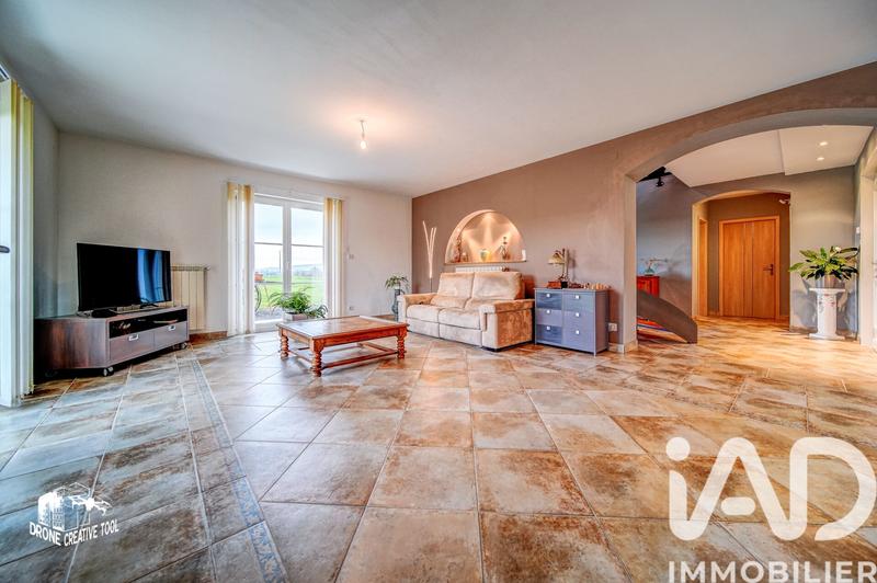 Maison - 274 m² - 8 pièces
