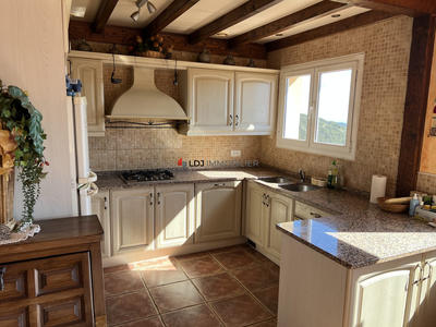 Villa - 250 m² - 5 pièces