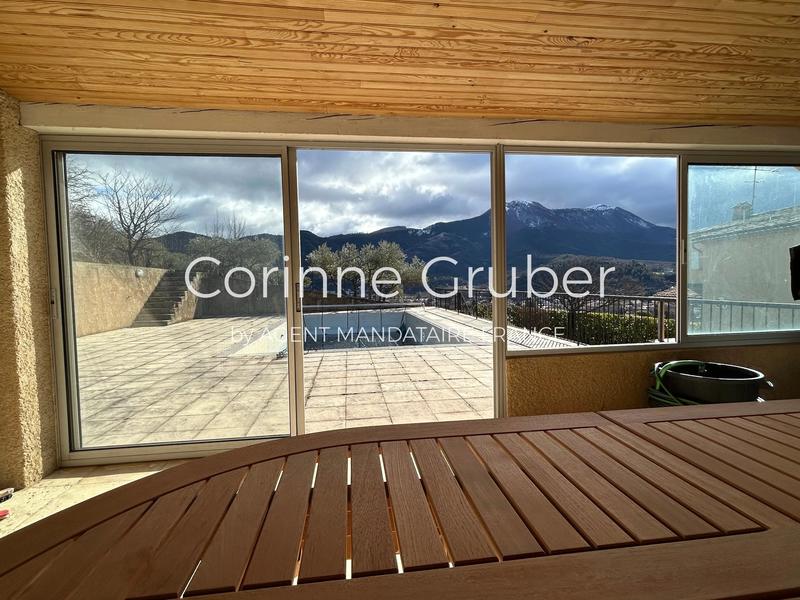 Maison - 180 m² - 6 pièces