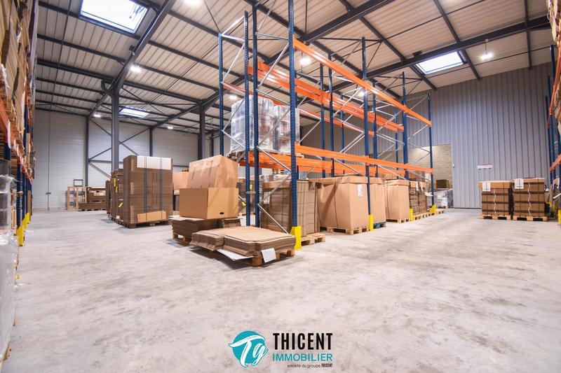 Local d'activités - 835 m²