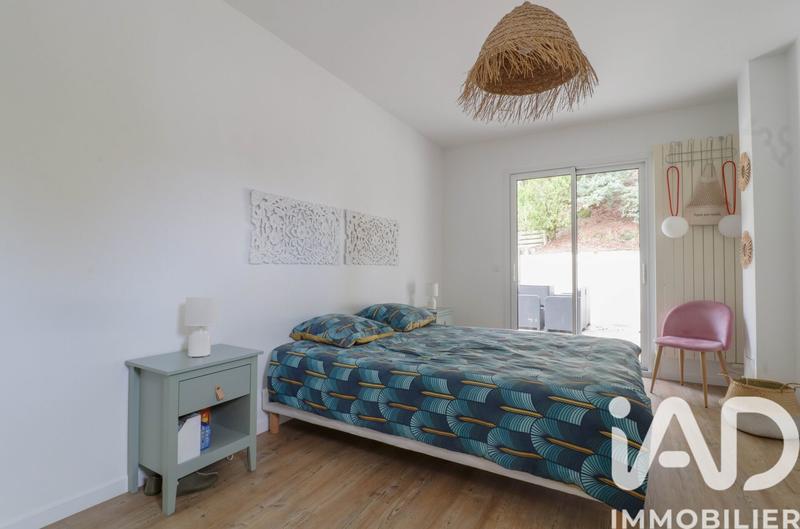 Maison - 210 m² - 7 pièces