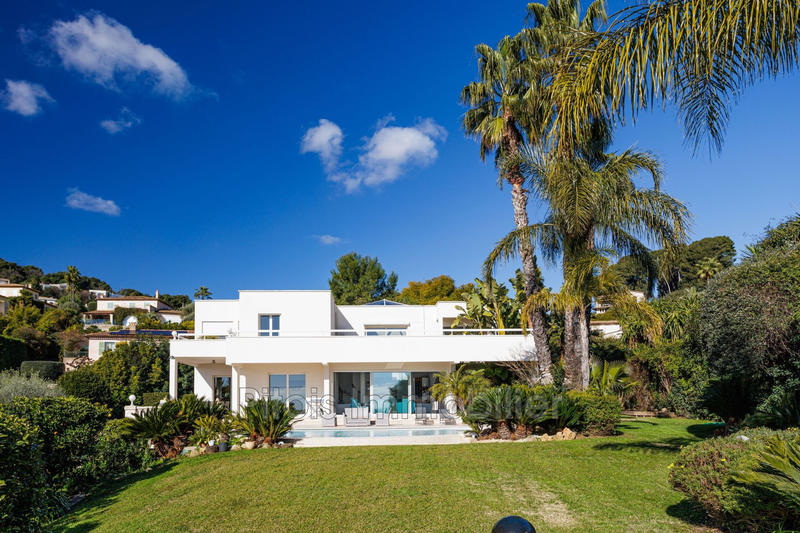 Maison - 230 m² - 4 pièces