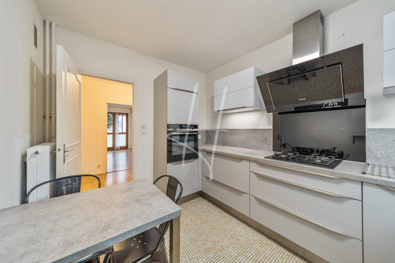 Appartement - 80 m² - 3 pièces