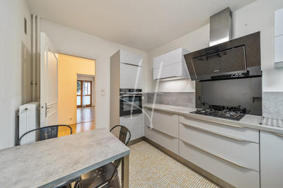 Appartement - 80 m² - 3 pièces