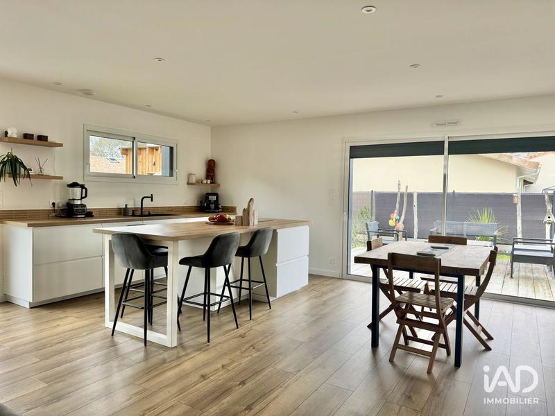 Maison - 101 m² - 4 pièces