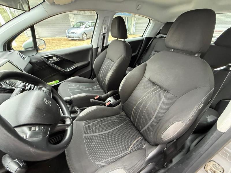 Peugeot 208 1.2 Vti 82 Ch Moteur 40000 Km Garantie 6 Mois / Reprise Possible