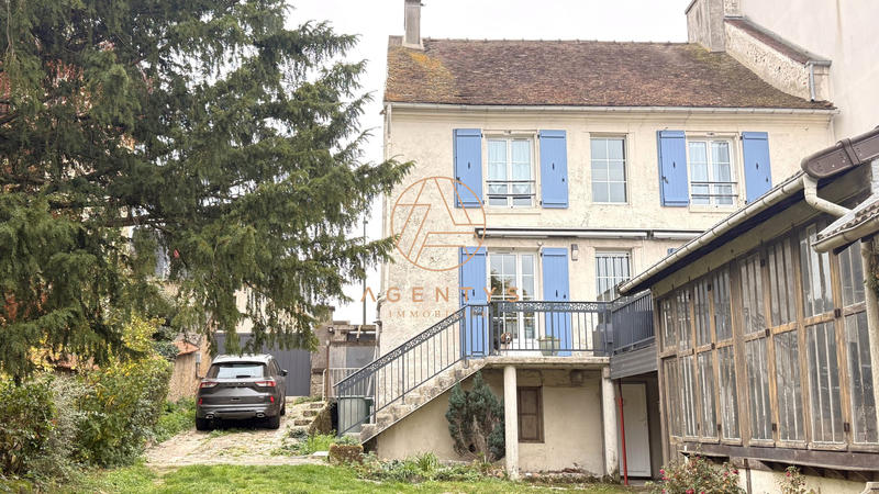 Maison - 157 m² - 8 pièces