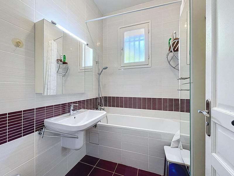 Maison - 148 m² - 6 pièces