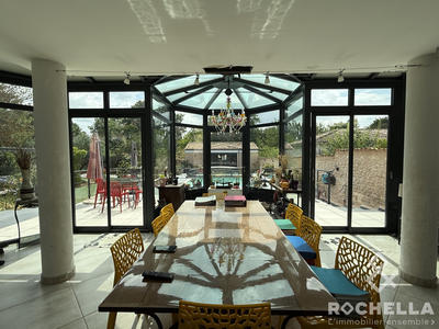 Maison contemporaine - 269 m² - 8 pièces