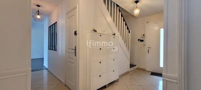 Maison - 177 m² - 8 pièces