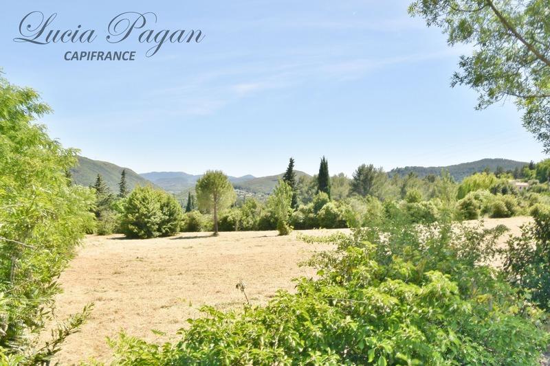 Terrain constructible - 4 070 m²