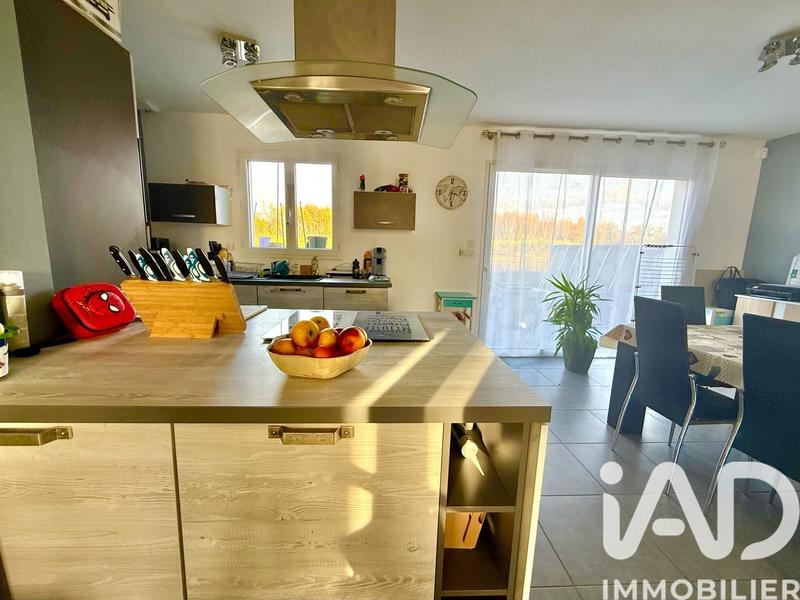Maison - 95 m² - 5 pièces