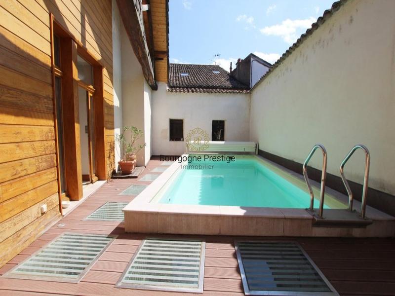 Demeure - 344 m² - 15 pièces